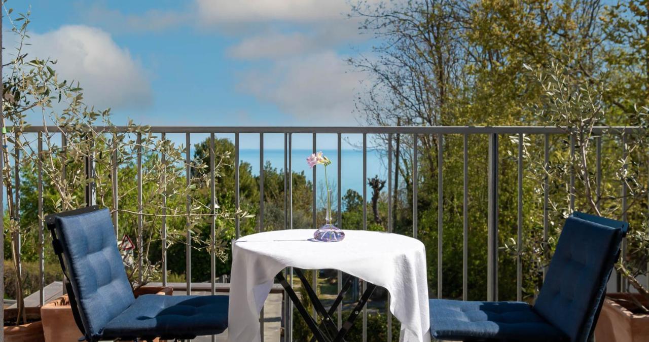 Fiorenzuola Bed & Breakfast Fiorenzuola di Focara エクステリア 写真